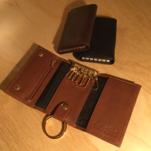 Deluxe Valet Key Case w/Zip Change Pocket & Cards L0166 – Retail Price Shown Below